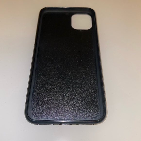 Butterfly IPhone 11 Pro Max Case - Picture 2 of 2